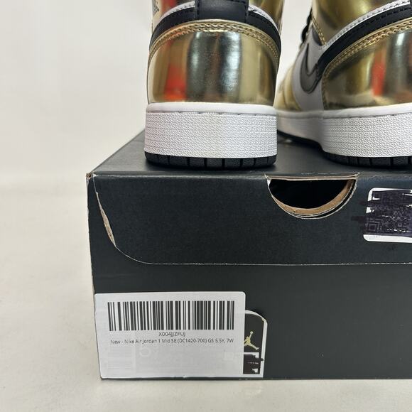 Nike Air Jordan 1 Mid SE GS “Metallic Gold” DC1420-700 main image 6